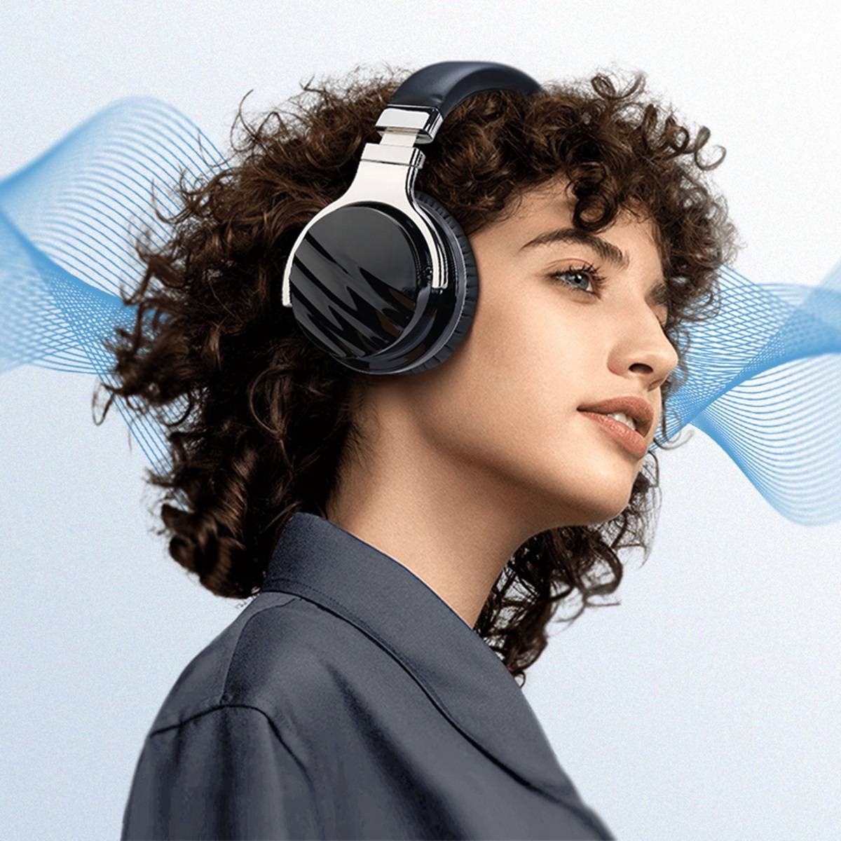 delpattern Bluetooth headphones are wireless, noise-canceling over-ear headphones with a built-in microphone. It's suitable for kids, gym use, and gaming.

⭐【All day play】: Enjoy up to 30HRS of listening time.
⭐【High quality call】: Hi-Res audio, stereo sound quality provide high quality call performance and enhanced voice clarity, great sound.
⭐【Easy to use】: Easily pair your device with one touch via Bluetooth.
⭐【Active Noise Canceling】: Premium active noise cancelling technology for a completely new listening experience.
⭐【Designed for comfort】: Made of durable and skin-friendly premium material and soft foam cushions, it's adjustable and comfortable to wear, allowing you to lose yourself in your travel, work or anywhere in between.

Specifications:
Item weight: 0.89lbs.
Material: ABS, Silicone
Frequency: 2400-2483.5MHz
Noise reduction depth: 22dB-3dB
Bluetooth: 5.0
Bluetooth protocol: HSP/HFP/A2DP/AVRCP
RF Power: +6dB
Battery life: Approximately 30h
Charging port: Micro USB
Charging time: 2H
Battery capacity: 500MA